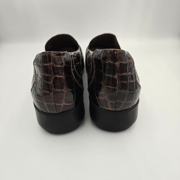 Clarks Gael Angora Womens Brown Croc Embossed Leather Comfort Loafers size 12 - Picture 3 of 9